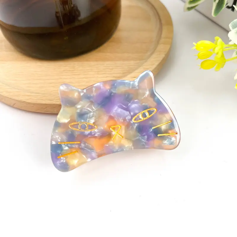 Barrette Chat