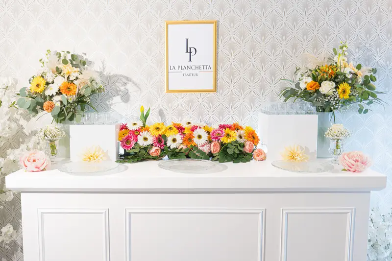 Buffet fleuri