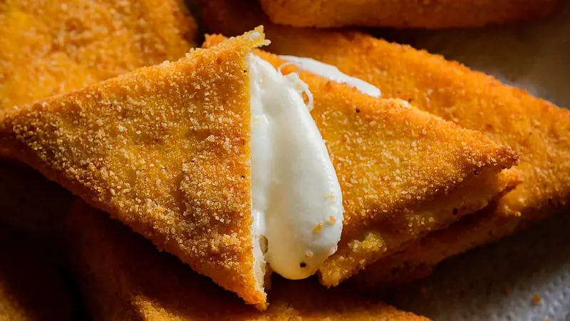 Mozzarella in Carrozza (100% végétarien)