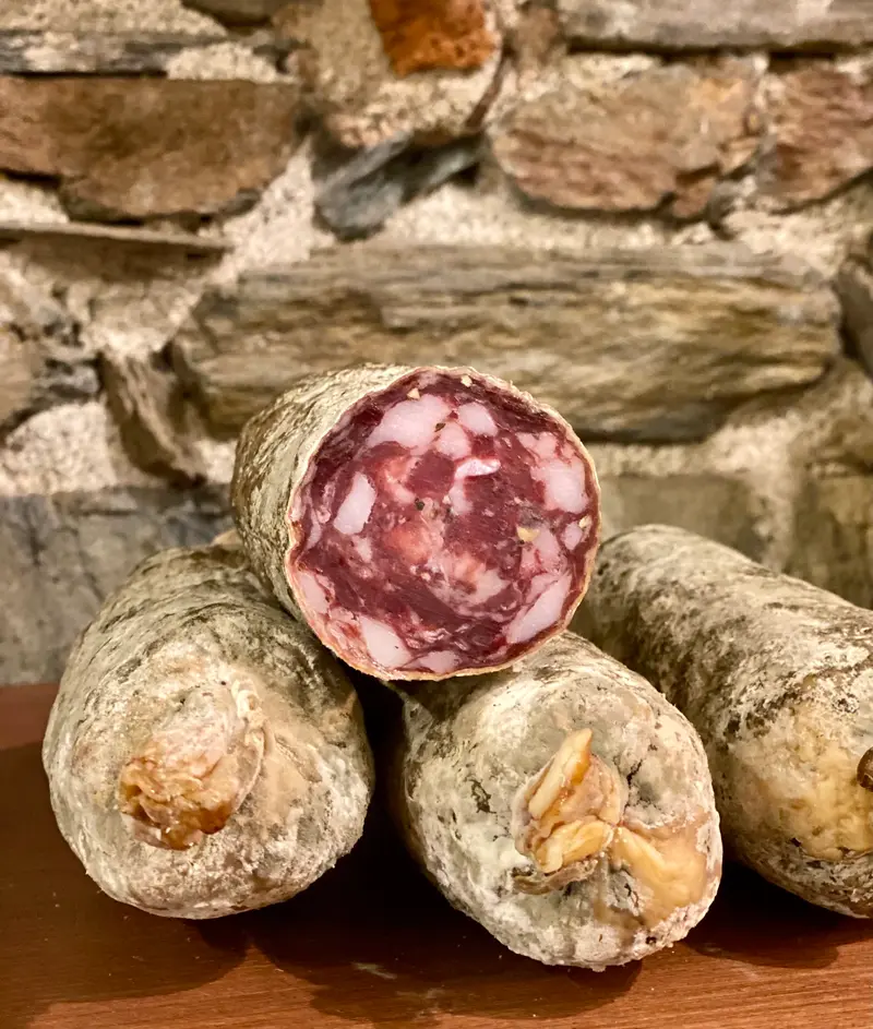 Saucisse sèche tranchée