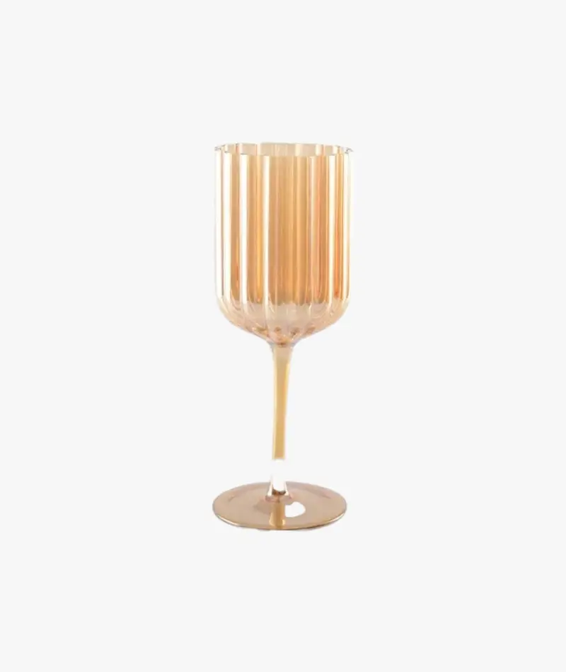 Verre à vin doré